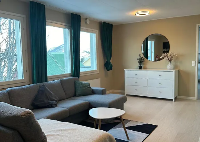 Koselig Rom I Med Felles Fasiliteter Accommodatie bij particulieren Tromsø